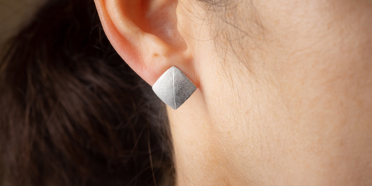 錫 ハーフトーンしかくピアス/イヤリング – 大寺幸八郎商店