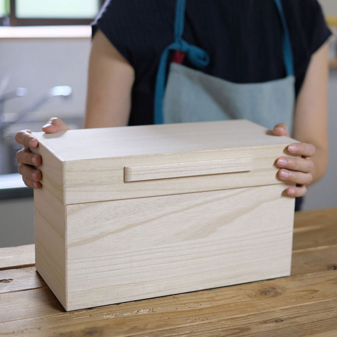 桐箱屋さんの総桐パンケース 2.5斤用 -全国送料無料- – 大寺幸八郎商店